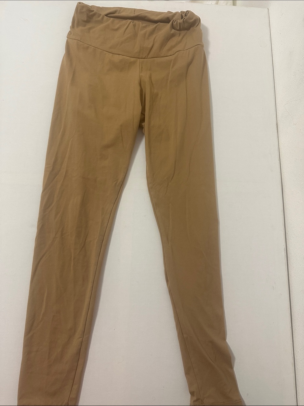 feathers High-Waist Leggings in Camel